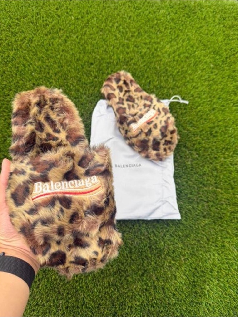 Balenciaga Kids Leopard Print Faux-Fur Mittens - Brown/Black